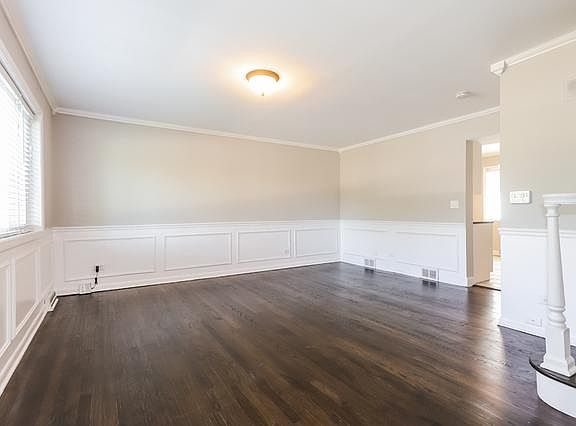 3rd image of 602 S Milwaukee Ave APT B