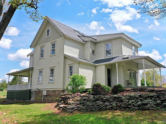 2nd image of 70 Royce Road