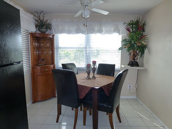 Eat in kitchen