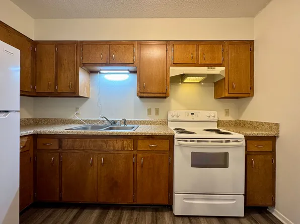 1520 E Boswell St #12, Batesville, AR 72501