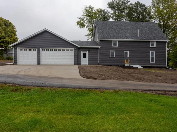 17972 43rd St, Maquoketa, IA 52060