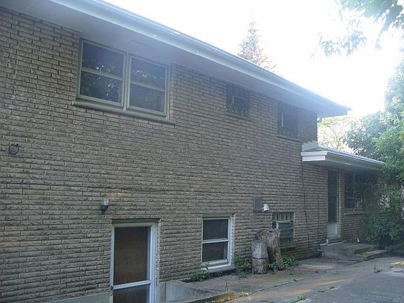 3rd image of 1326 E 164th St