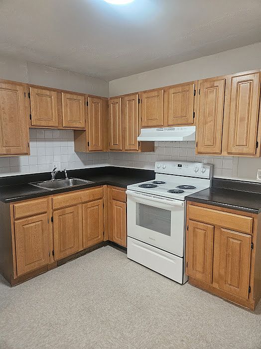 1st image of 572 Cummins Hwy APT 12