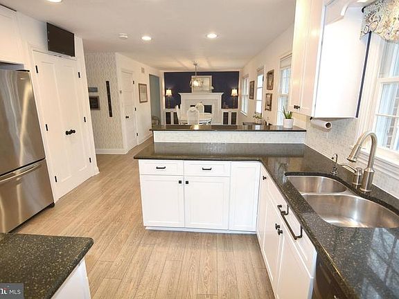 2nd image of 517 Sylview Dr