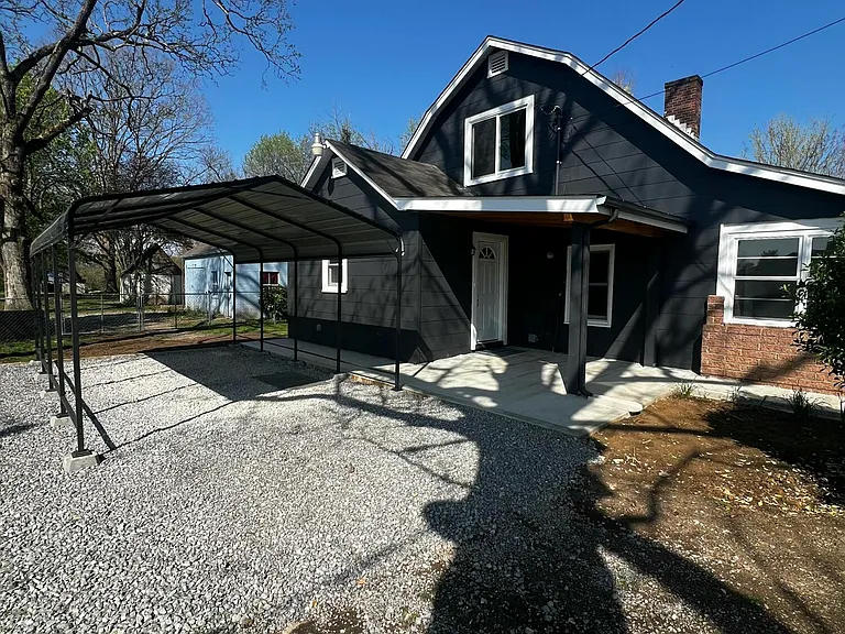 1801 Woodson Dr — Photo 45