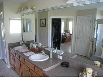 5th image of 6100 Oak Shore Dr