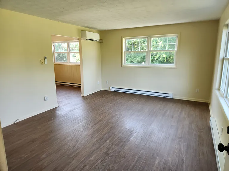 6295 Dresden Rd #B — Photo 7