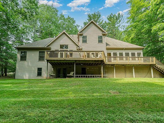 3rd image of 4505 Wykes Ln