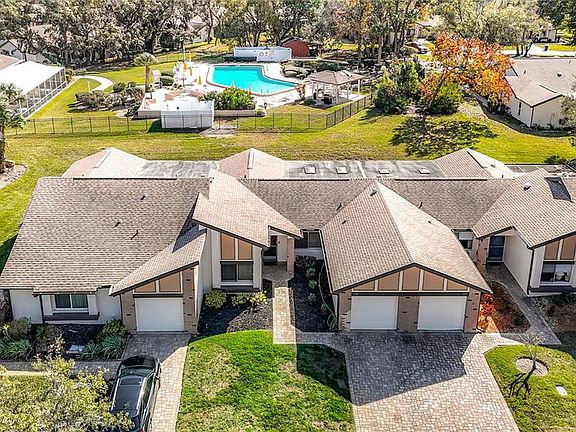 4th image of 7385 CRESTWOOD DRIVE