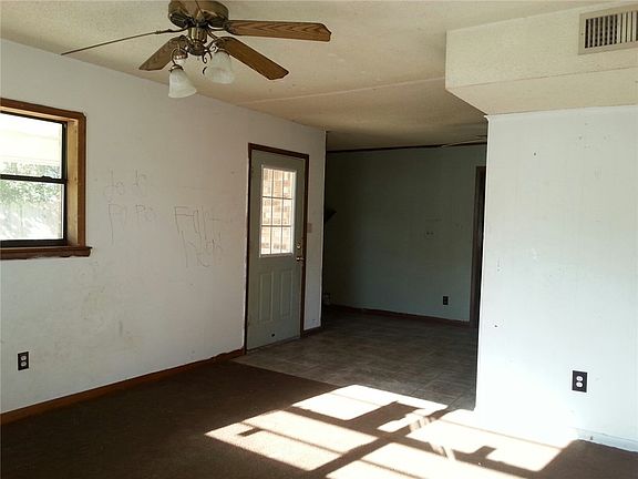 5th image of 501 Pleasant Dr