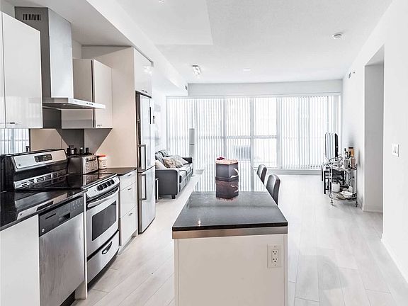3rd image of 51 E Liberty St #607