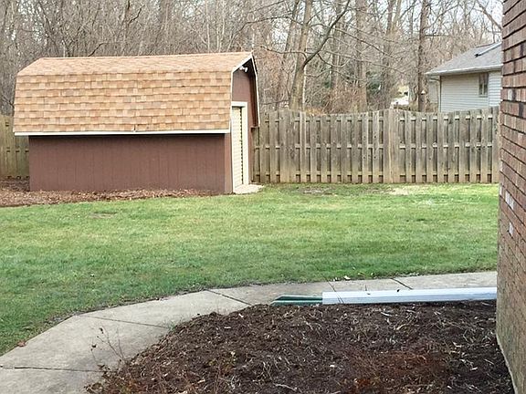 4th image of 341 Holdridge Ave