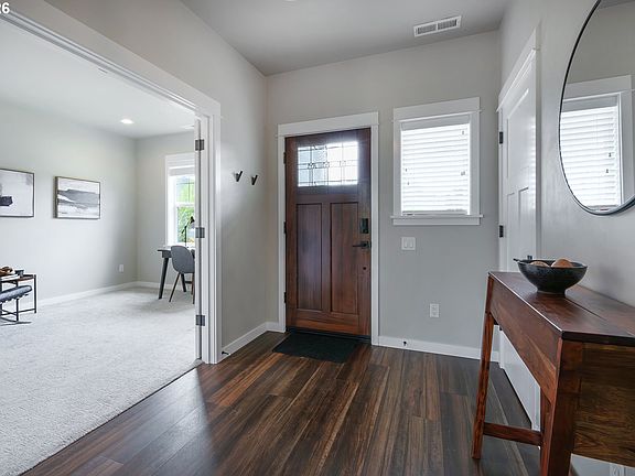 3rd image of 1067 Lupine St