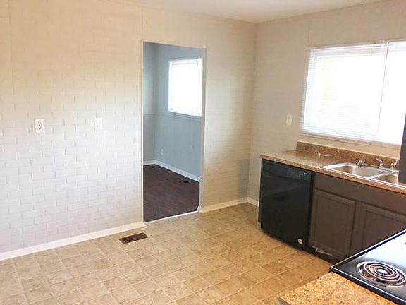 4th image of 3529 N Maura Ln