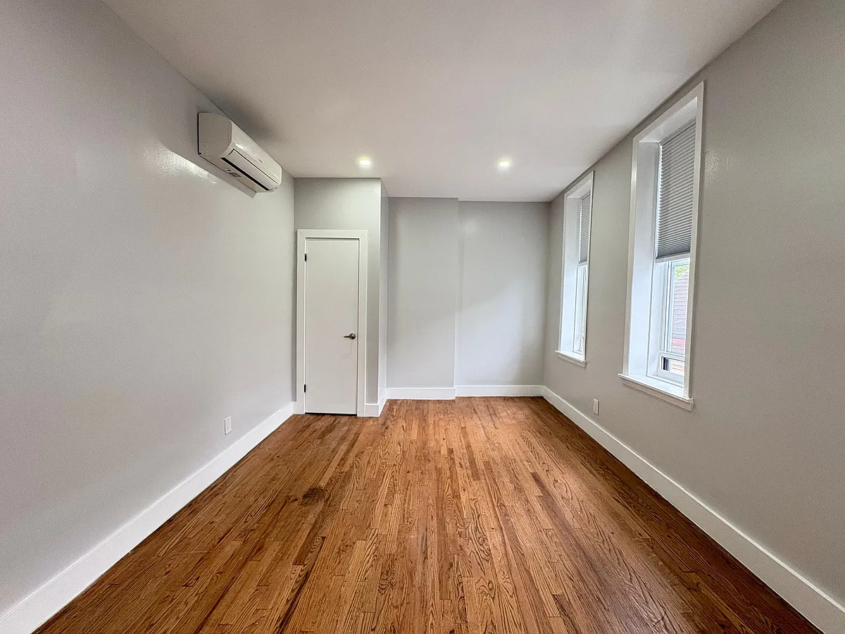 Building Photo - 168 Ocean Ave #8