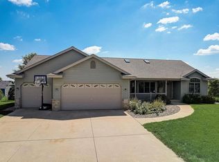 402 Chelsea Way, Dane, WI 53529