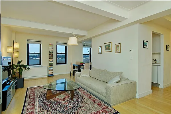 Rented by Corcoran | media 20