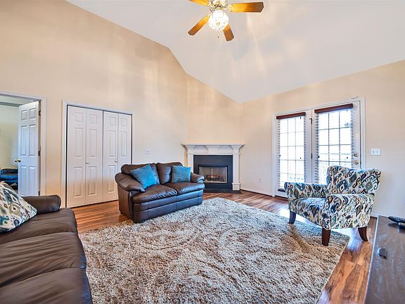 3rd image of 1912 Port James Cir