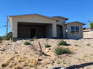 1608 Poplar St, Anthony, TX 79821