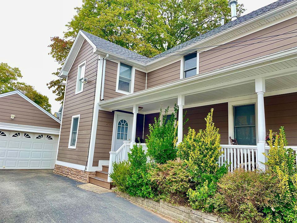 1st image of 202 Claremont Ave #202
