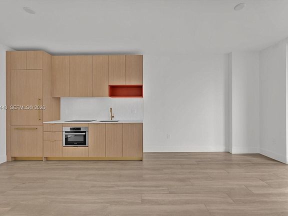 3rd image of 90 NE 32nd St #908