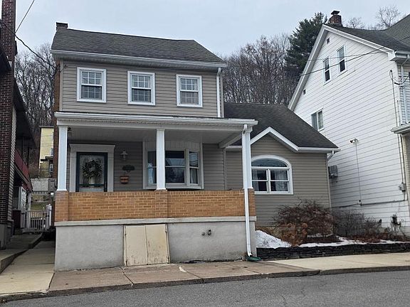 2nd image of 514 W Washington St