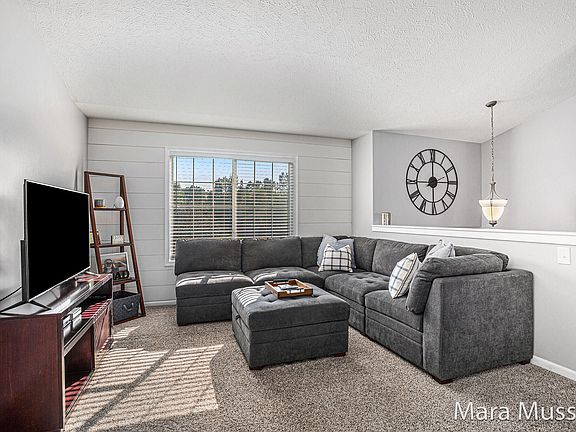 2nd image of 4511 Serry Dr