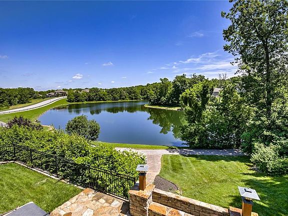 2nd image of 6215 NW White Oak Dr