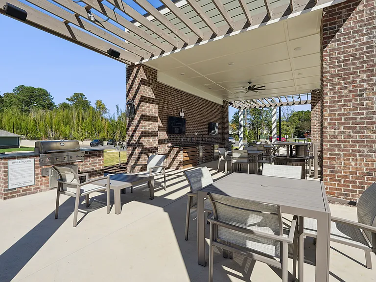 Elevate Riverview — Photo 37