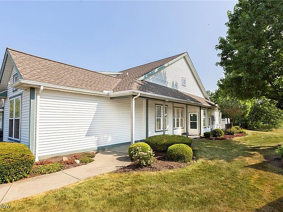 3rd image of 2203 Langford Ln