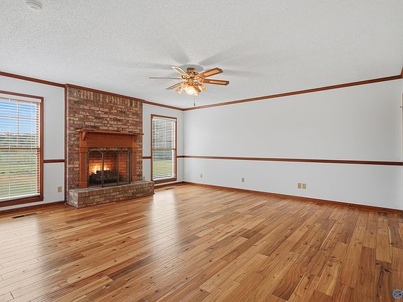 5th image of 3303 Turnpike Rd