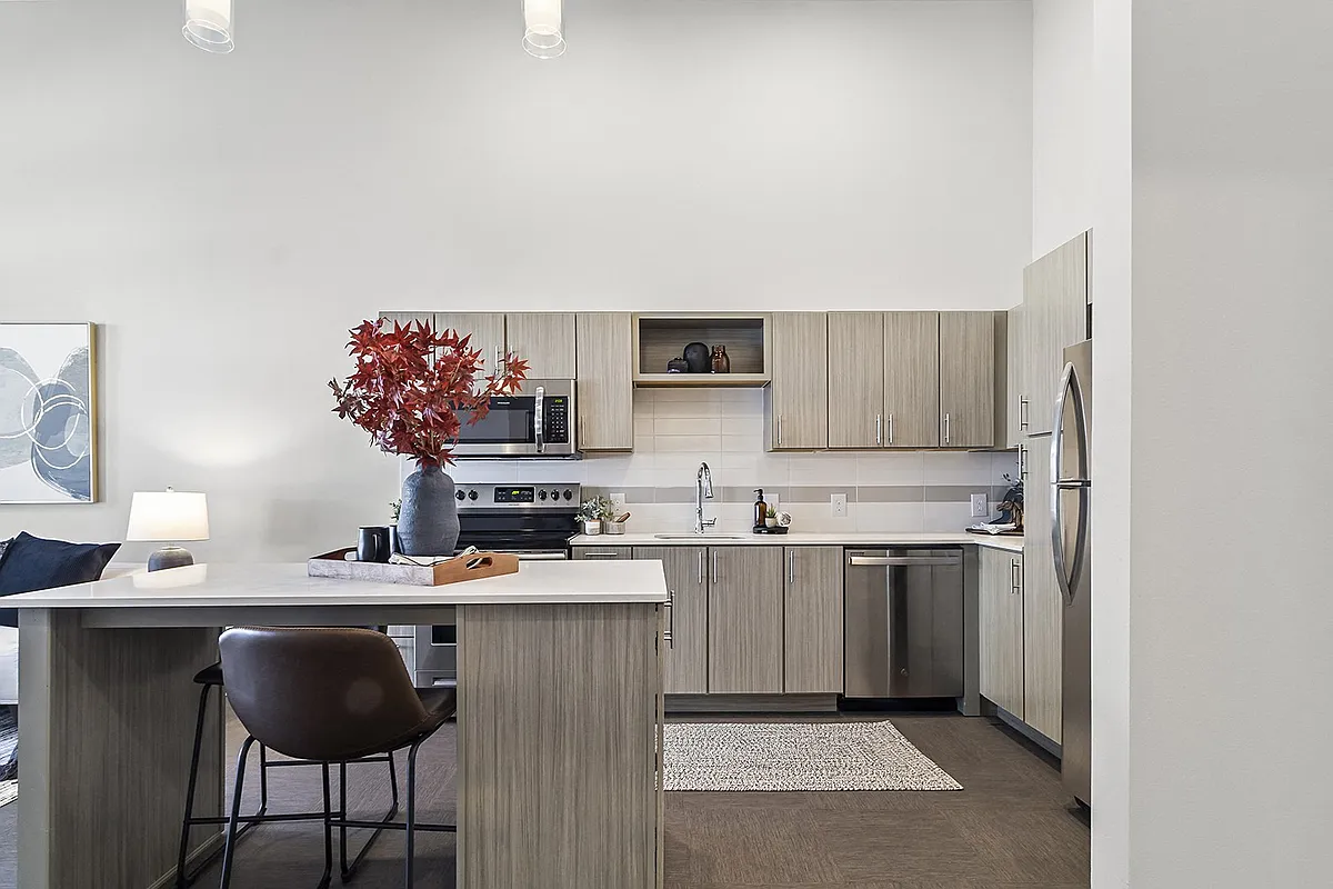 Building Photo - Pinnacle Heights