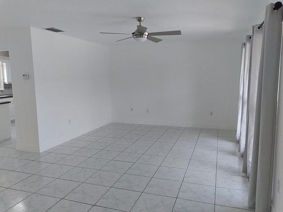 4th image of 11370 NW 35th Street