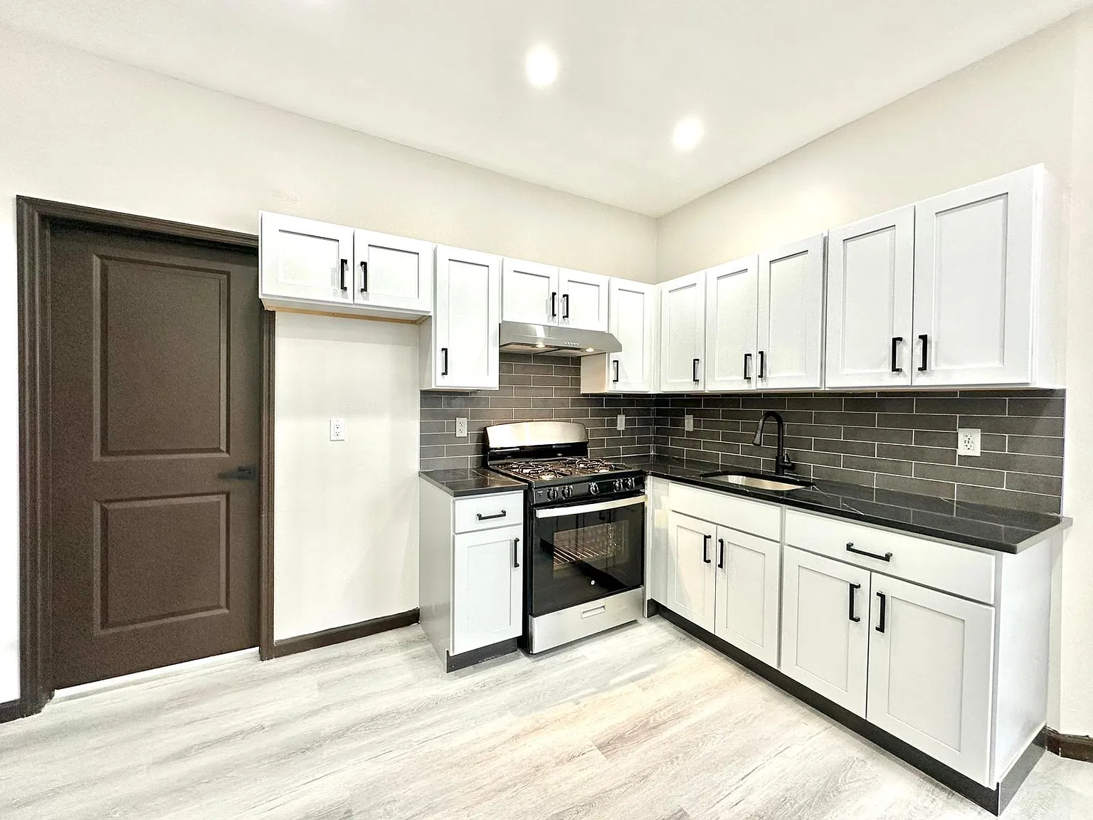2 bed, $1,950 — Photo 3