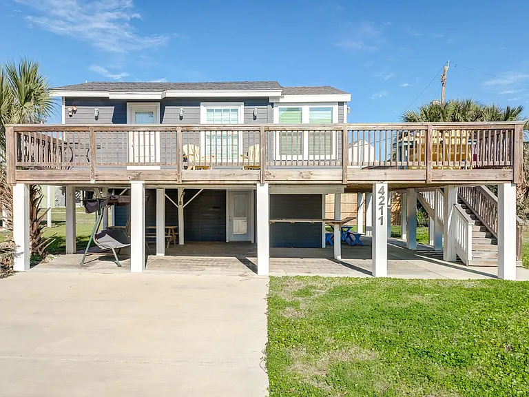 4211 Surf Dr — Photo 7