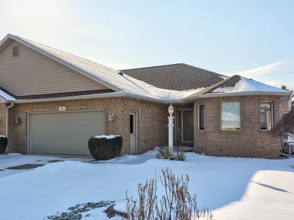 12 Hanover Dr, Frankenmuth, MI 48734