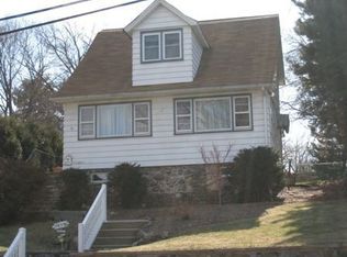 101 High St, Butler, NJ 07405