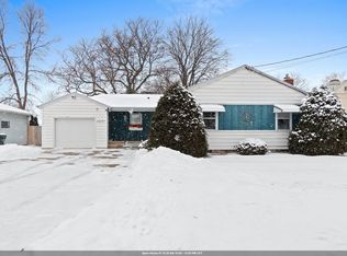 723 Robbins St, Seymour, WI 54165