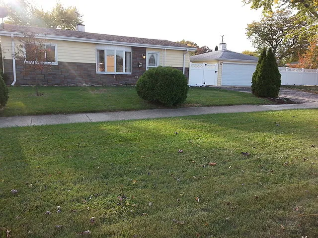 244 S Villa Ave photo 1