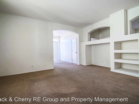 4th image of 1004 Sweeping Vine Ave