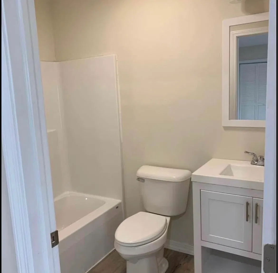 2 bed, 900 sqft, $1,600 — Photo 1