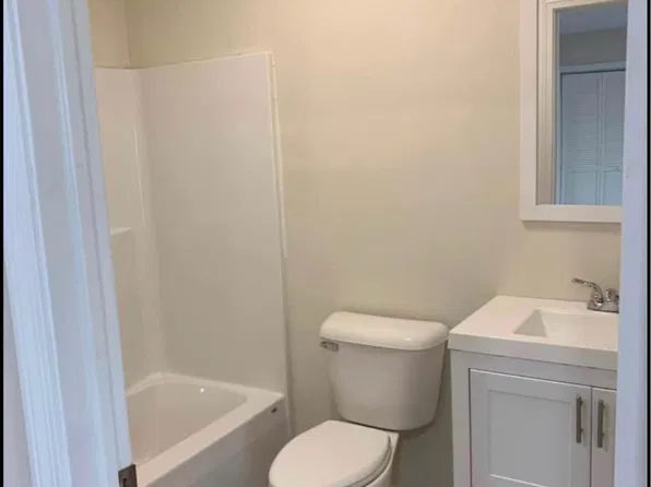 376 Lisbon St #1, Lisbon, ME 04250