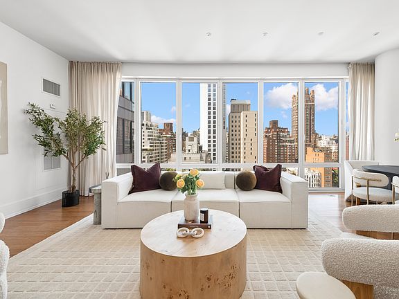 4th image of 255 E 74th St APT 14C