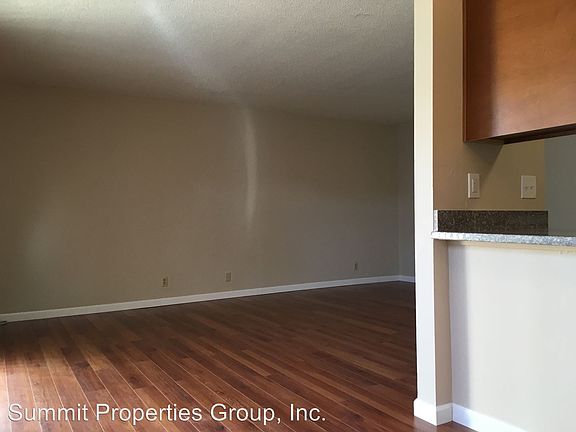 3rd image of 7499 Donohue Dr APT 5
