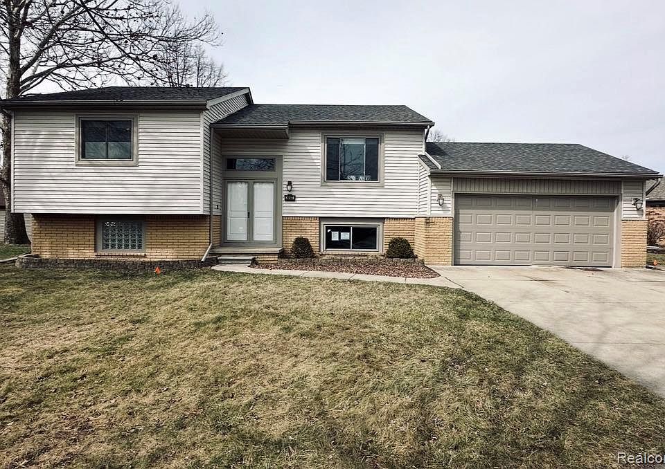 1st image of 24500 Cornell Ave