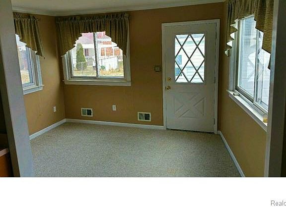 4th image of 4077 20th St