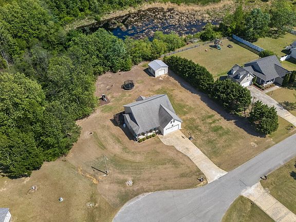 2nd image of 8738 Buckhorn Way