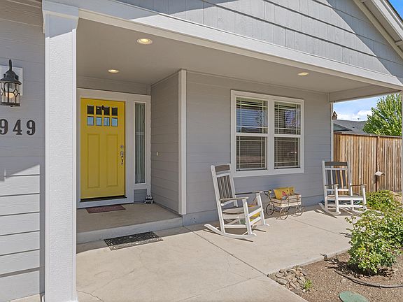 5th image of 3949 Connor Dr