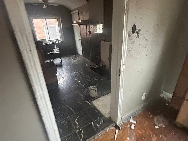 3306 York Ct — Photo 12