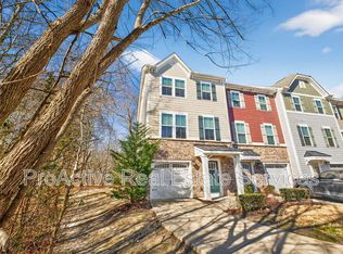4301 Whitfield Ln, Chesapeake, VA 23324